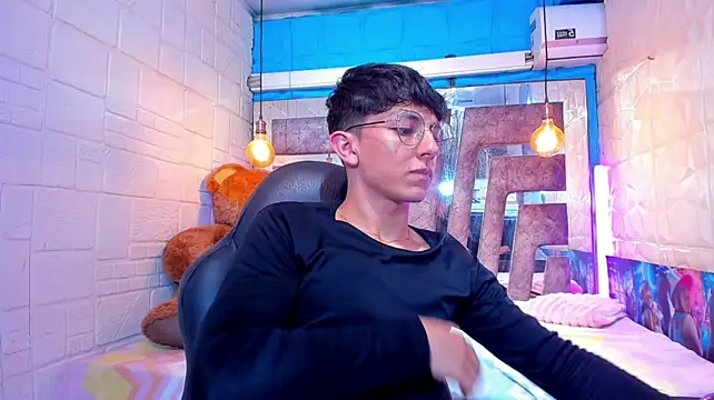 ElanGiraldo Adlı Modelin Web Kamerası Şovu