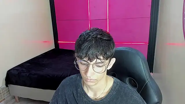ElanGiraldo Шоу с уебкамера