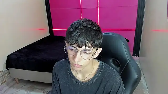 ElanGiraldo Show Webcam