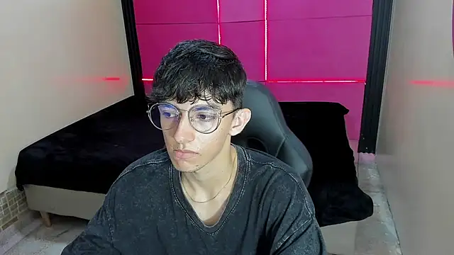عرض كام ElanGiraldo