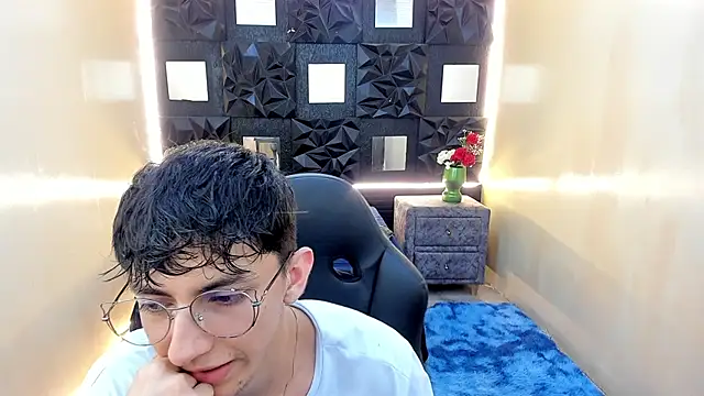 ElanGiraldo Webcam-Show