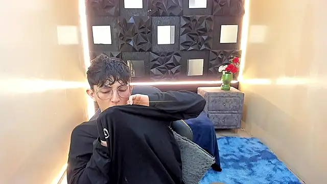 عرض كام ElanGiraldo