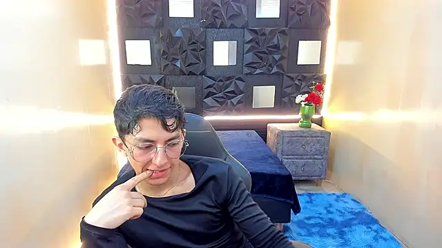 ElanGiraldo Webcam-Show