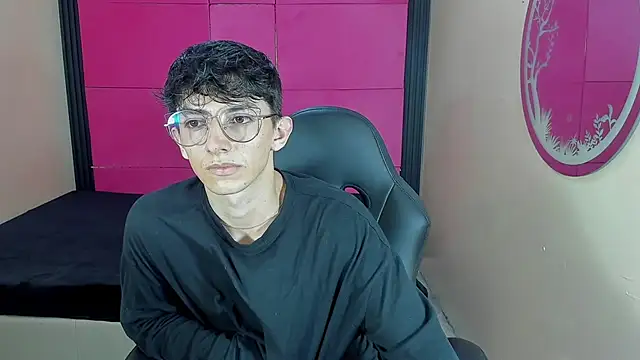 Webkamerová show ElanGiraldo