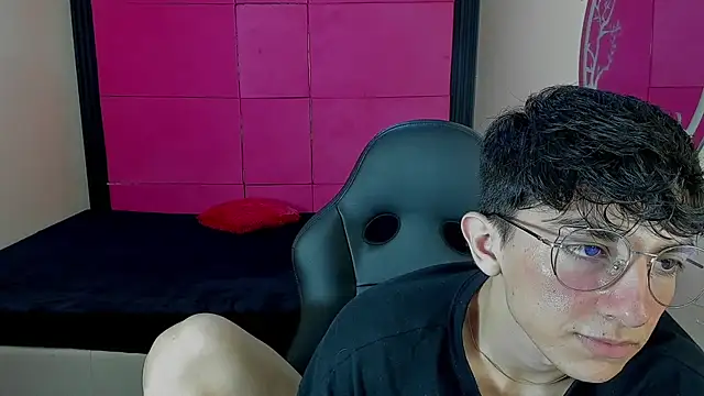 ElanGiraldo Pertunjukan Webcam