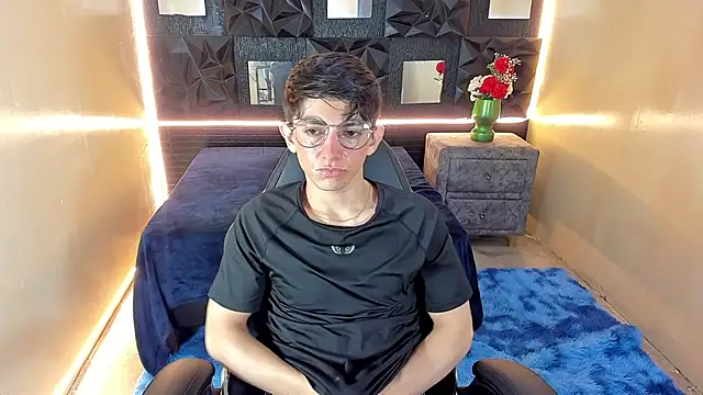 عرض كام ElanGiraldo