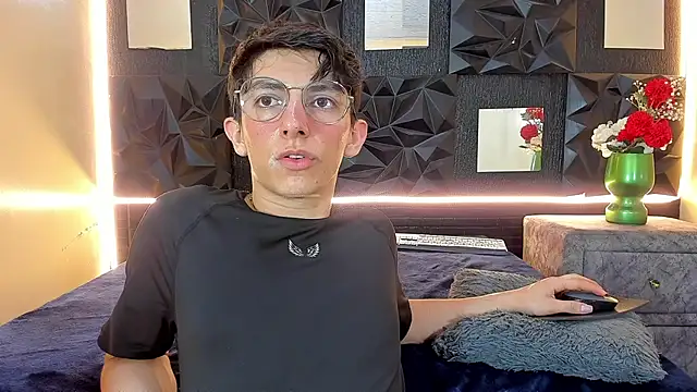 عرض كام ElanGiraldo