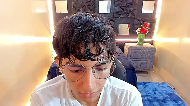 ElanGiraldo Pertunjukan Webcam