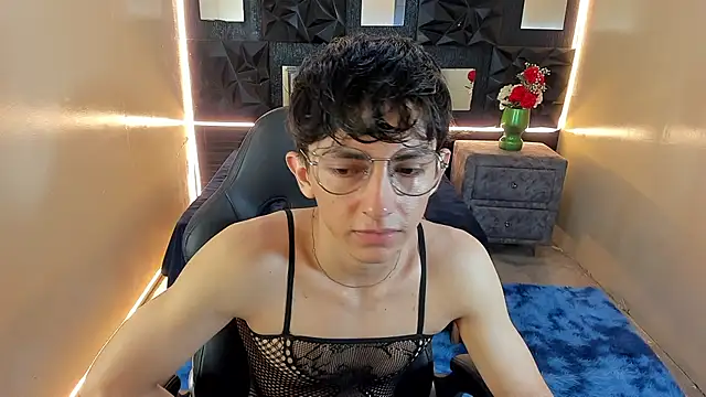ElanGiraldo's Webcam Show