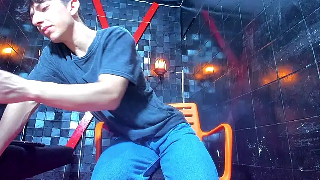 ElanGiraldo's Webcam Show