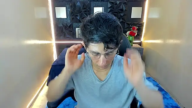 ElanGiraldo Pertunjukan Webcam