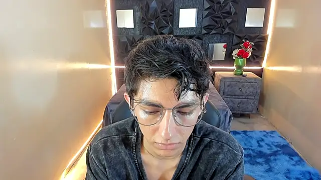 ElanGiraldo Pertunjukan Webcam