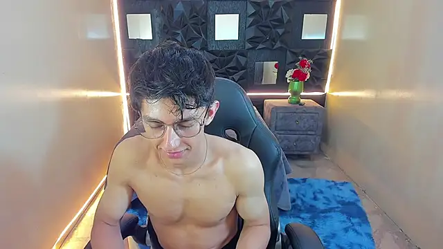 ElanGiraldo: вебкам-шоу