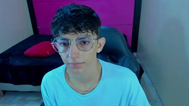 ElanGiraldo's Webcam Show