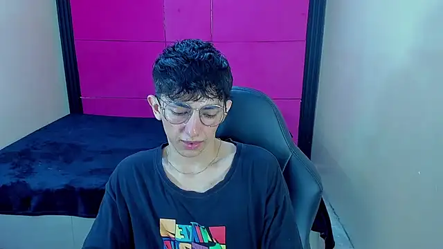 عرض كام ElanGiraldo