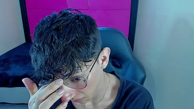 ElanGiraldo Webcam-Show