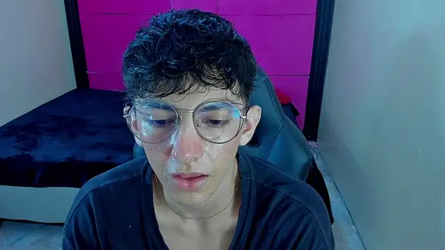 ElanGiraldo Adlı Modelin Web Kamerası Şovu