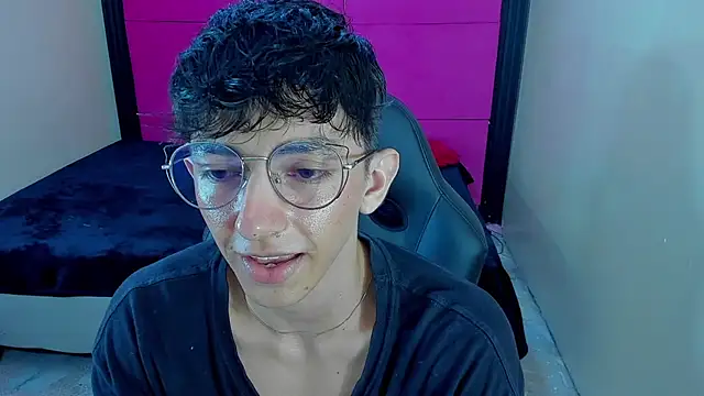 Webkamerová show ElanGiraldo
