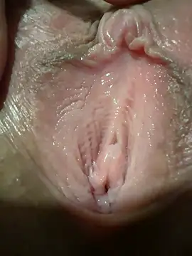 HornyMia11's Webcam Show