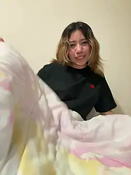 HornyMia11's Webcam Show