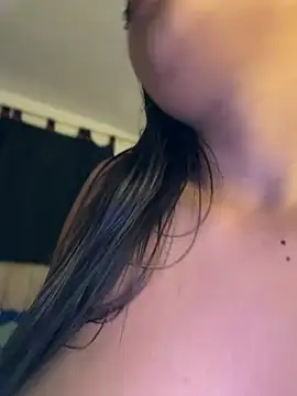 EmmiiGlow's Live XXX Chat