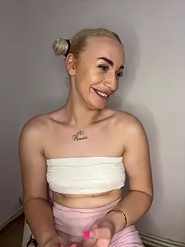 RuxyCatrina Chat XXX live