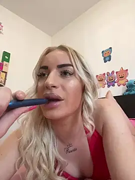 Show modela RuxyCatrina na web-kameri