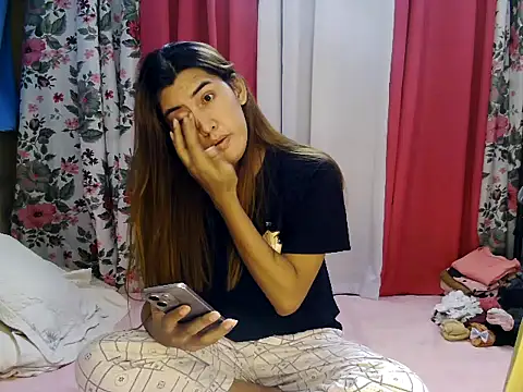โชว์เว็บแคมของ ur_hot_jenelle