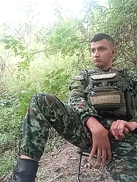 MonasticCanine Adlı Modelin Web Kamerası Şovu