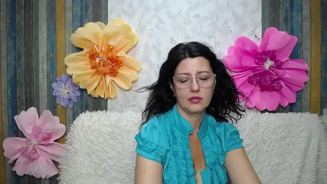 RoseHille's Live XXX Chat