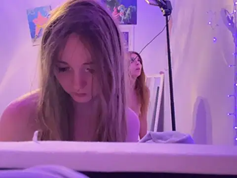 Kayluvs88のウェブカメラショー