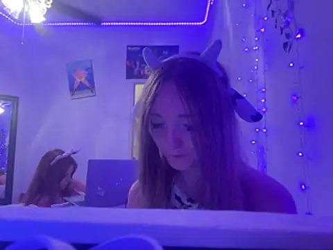 Kayluvs88's Webcam Show