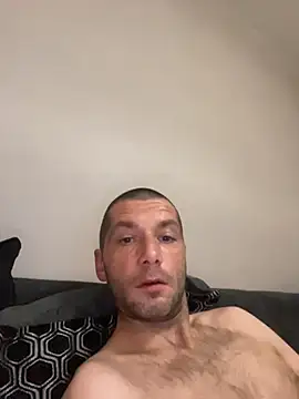 Kinkycouple142 网络视讯表演
