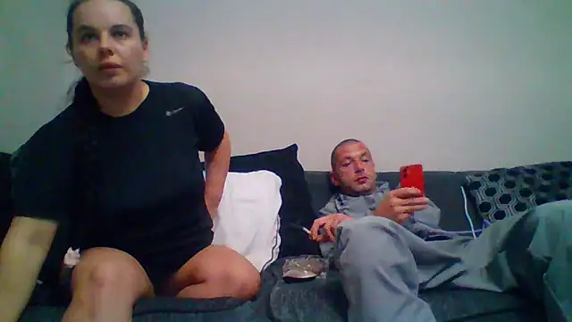Kinkycouple142 – webcam-show