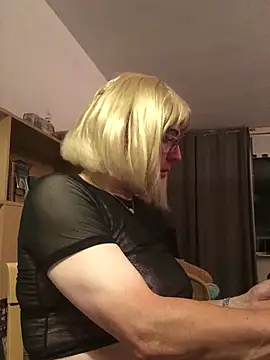 simone_xdressing Webcam Show