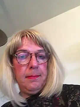 simone_xdressingn Webbikameraesitys