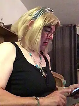 simone_xdressingn Webbikameraesitys