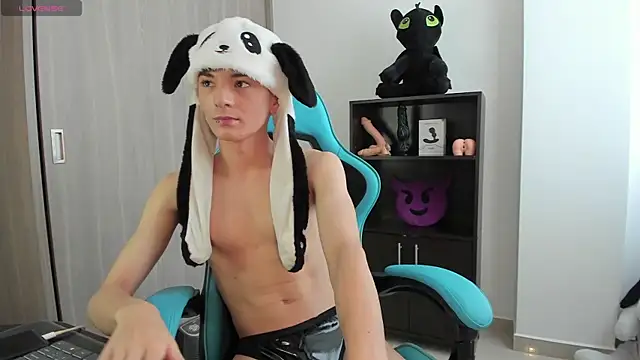 RYO_BLEU_ Show in webcam