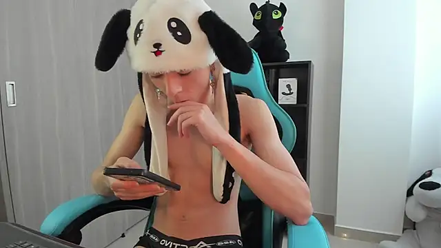 RYO_BLEU_ Show in webcam