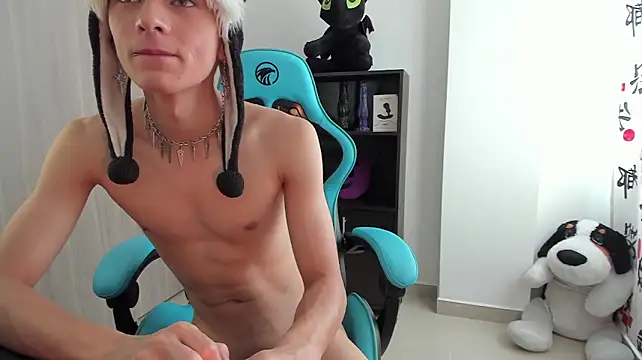Show modela RYO_BLEU_ na web-kameri