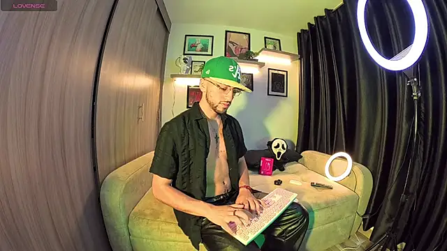AresMassimoX – webcam-show