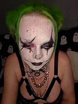 Brattylittledemonx Show in webcam