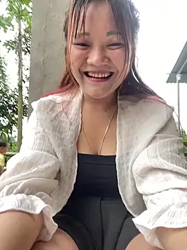 m-mbae 在線直播表演