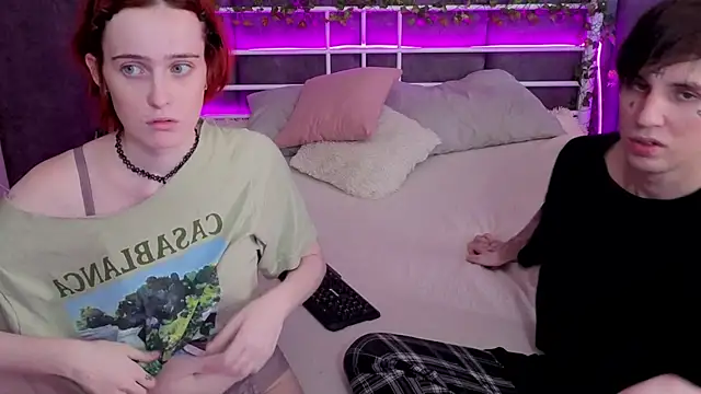 Danny_loves_Mary: διαδικτυακό σόου στην κάμερα