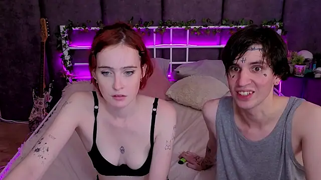Danny_loves_Mary Show in webcam