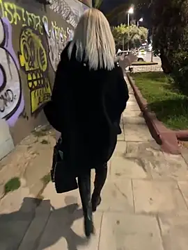 HOTLadyluna Webcam show