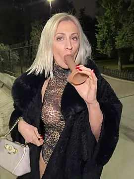 HOTLadyluna Adlı Modelin Web Kamerası Şovu