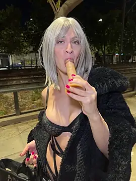 HOTLadyluna's Webcam Show