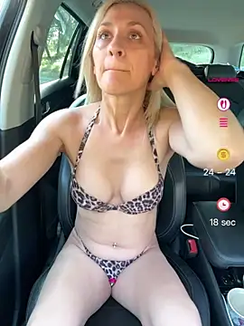 HOTLadyluna 网络视讯表演