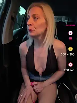 Show de HOTLadyluna na webcam